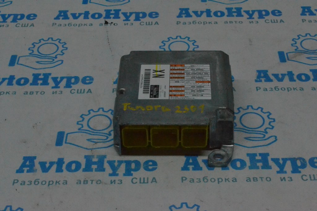 Модуль srs airbag компьютер подушек безопасности Toyota Tundra 22- (01) ок