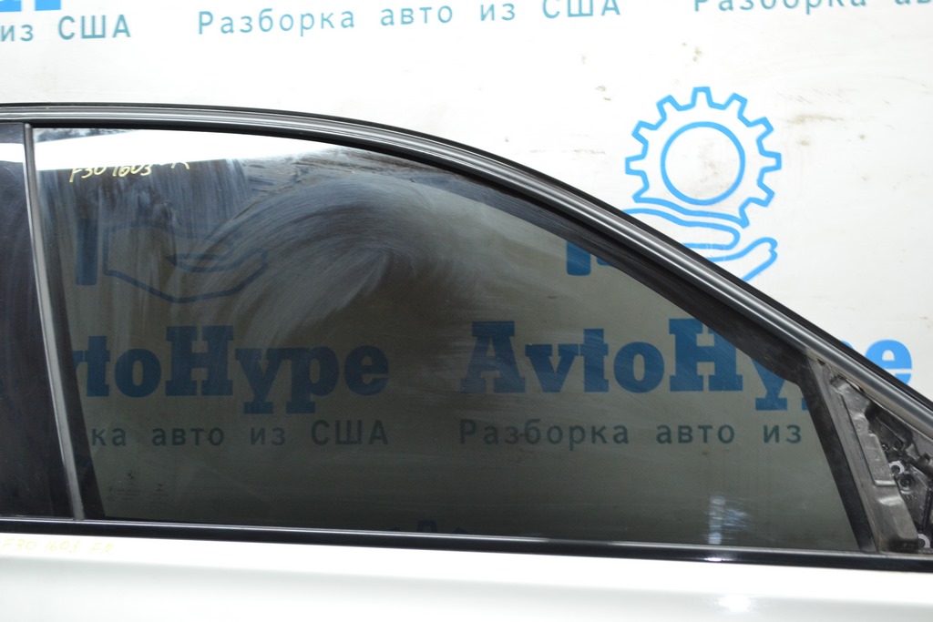 Молдинг дверь-стекло центральный перед прав BMW 3 F30 12-19 (03) черный глянец