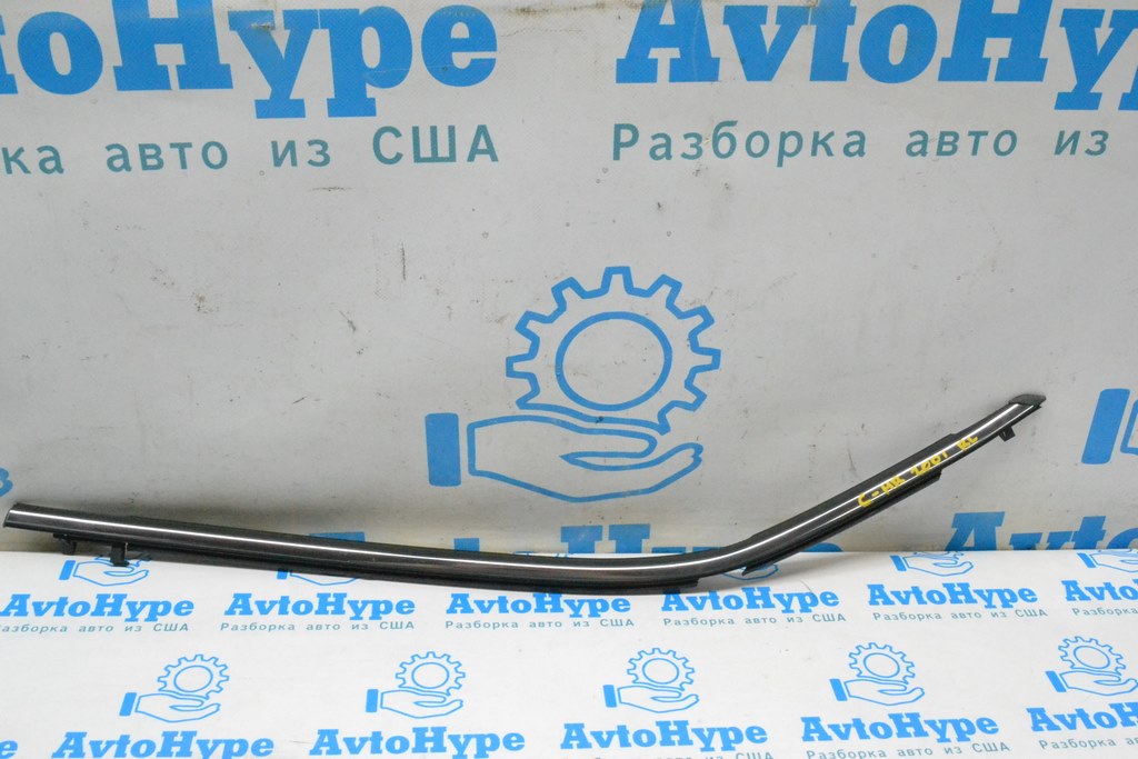 Молдинг дверь-стекло центральный зад лев Toyota C-HR 18-23