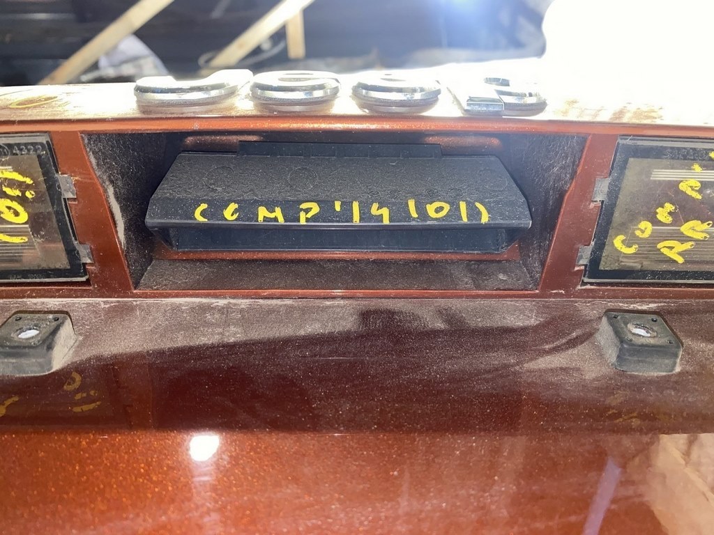 Молдинг двери багажника Jeep Compass 11-16 с подсветкой номера — фото 2