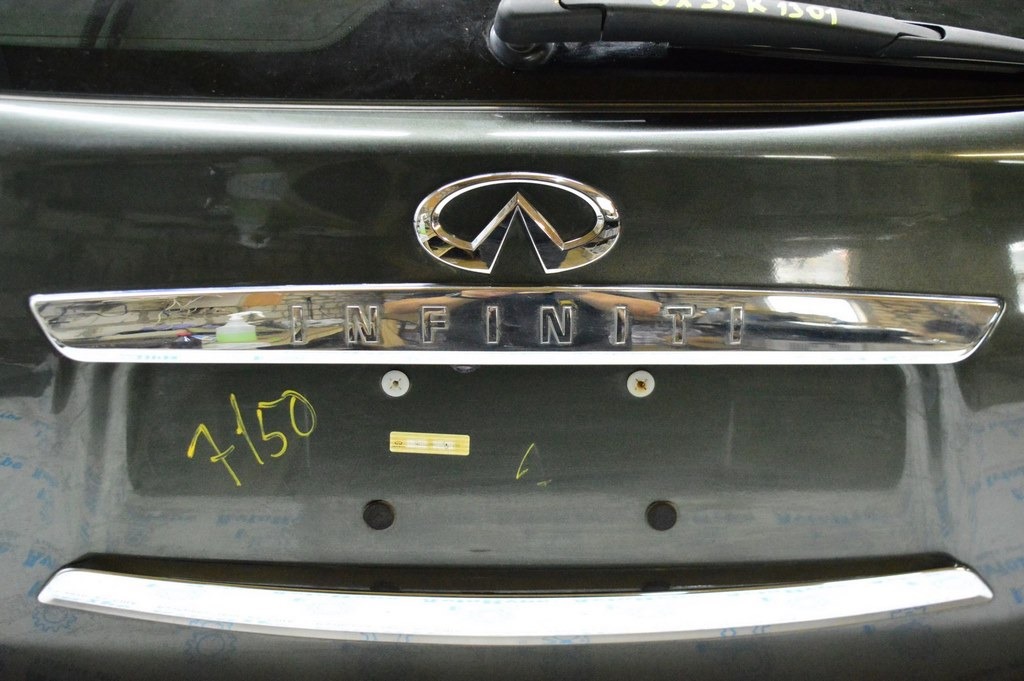 Молдинг двери багажника нижний Infiniti JX35 QX60 13-15