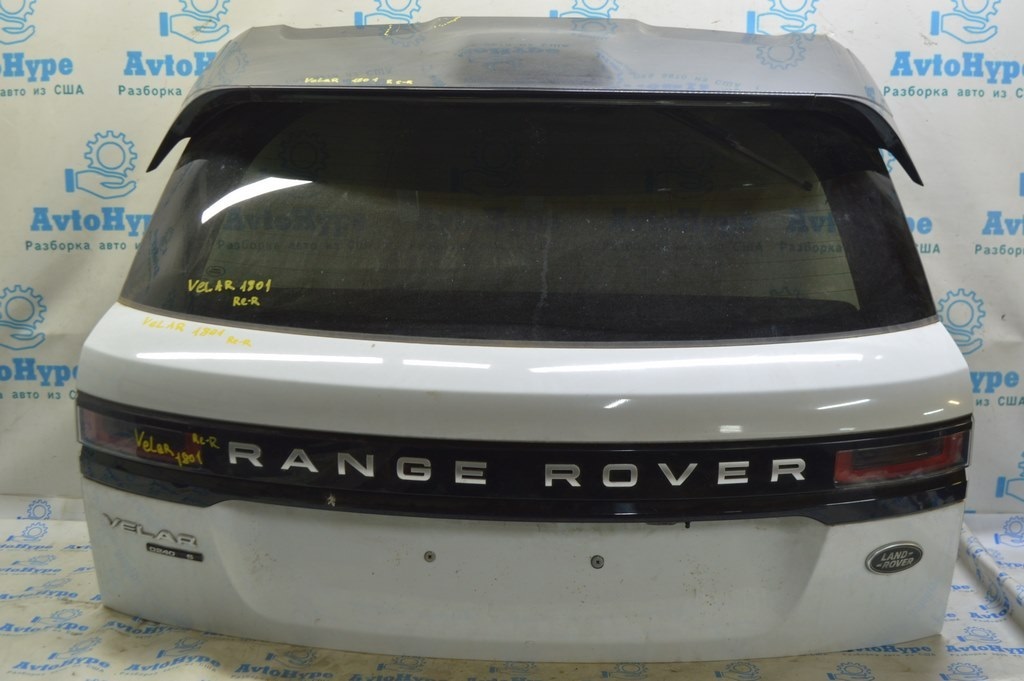 Молдинг двери багажника задний левый Range Rover Velar L560 17- J8A229149AC глянец