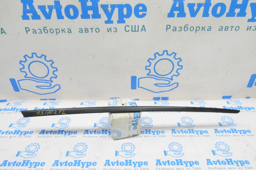 Молдинг лобового стекла левый Audi A3 8V 15-20 4d, 5d