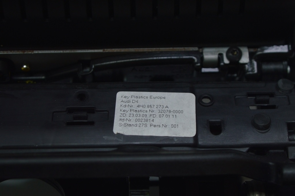 Монитор дисплей MMI Audi A8 D4 10-17 (01) с креплением 4h0857273a трещинка в механизме пласт. — фото 3
