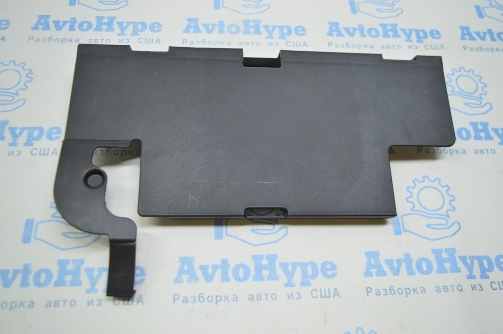 Накладка АКБ Audi A8 D4 10-17