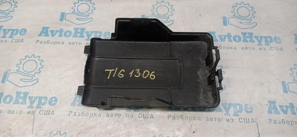 Накладка АКБ VW Tiguan 09-17 — фото 2