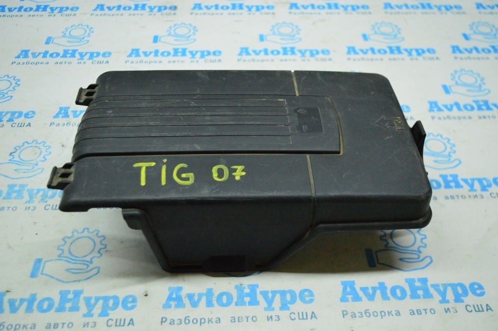 Накладка АКБ VW Tiguan 09-17