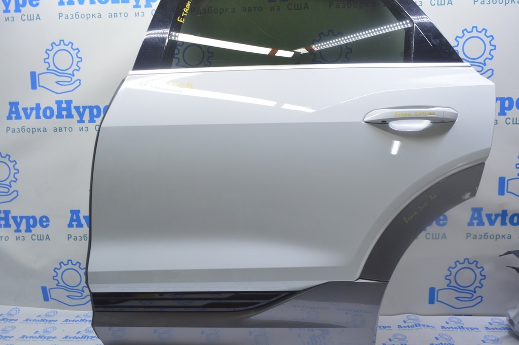 Накладка арки крыла зад лев Audi E-Tron (Q8) GEN 18- на двери (01)