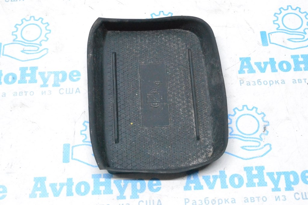 Накладка беспроводной зарядки Nissan Qashqai 21-