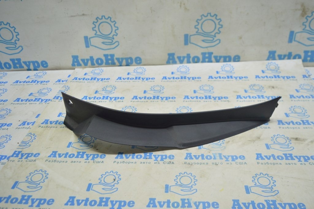 Накладка двери багажника левая Lexus RX300 RX330 RX350 RX400h 04-09