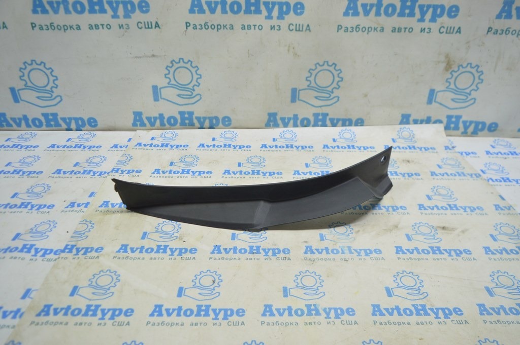 Накладка двери багажника правая Lexus RX300 RX330 RX350 RX400h 04-09
