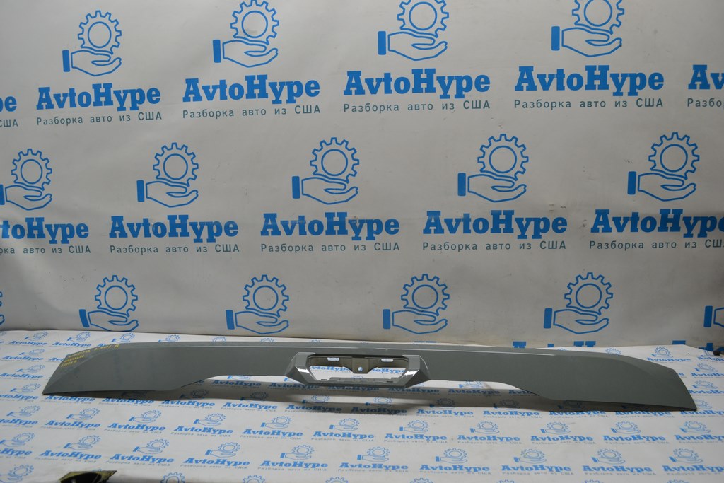 Накладка двери багажника верхняя Toyota Tundra 22- 760850c08071