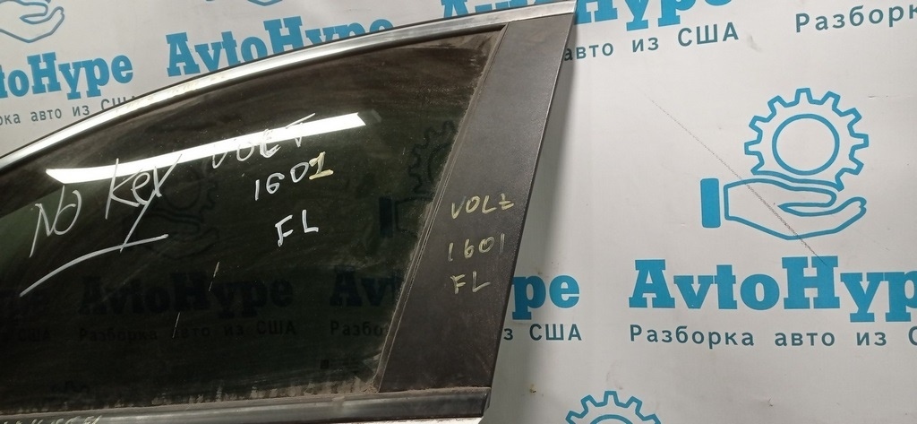 Накладка двери боковая перед лев Chevrolet Volt 16-