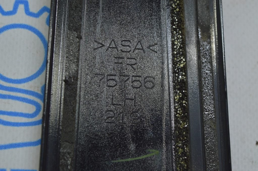 Накладка двери боковая перед лев Toyota Camry v50 12-14 европа глянец — фото 3