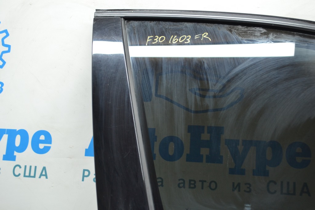 Накладка двери боковая перед прав BMW 3 F30 12-19 (03) черный глянец