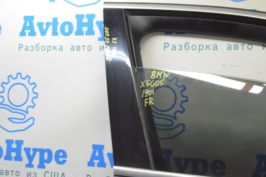 Накладка двери боковая передняя правая BMW X5 G05 19-24 черный глянец