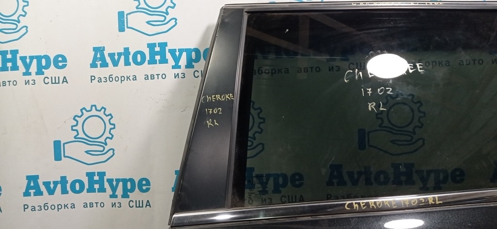 Накладка двери боковая зад лев Jeep Cherokee KL 14- перед (02) деф.