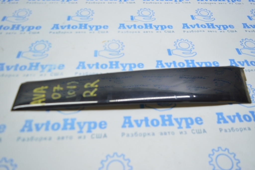 Накладка двери боковая зад прав Toyota Avalon 05-12