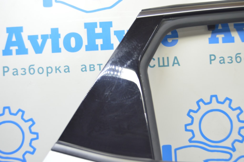 Накладка двери боковая задняя зад прав Hyundai Tucson 22- (01) потёрта