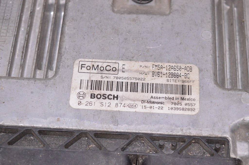 Накладка двери нижняя внутренняя передняя правая Lexus RX350 RX450h 10-15