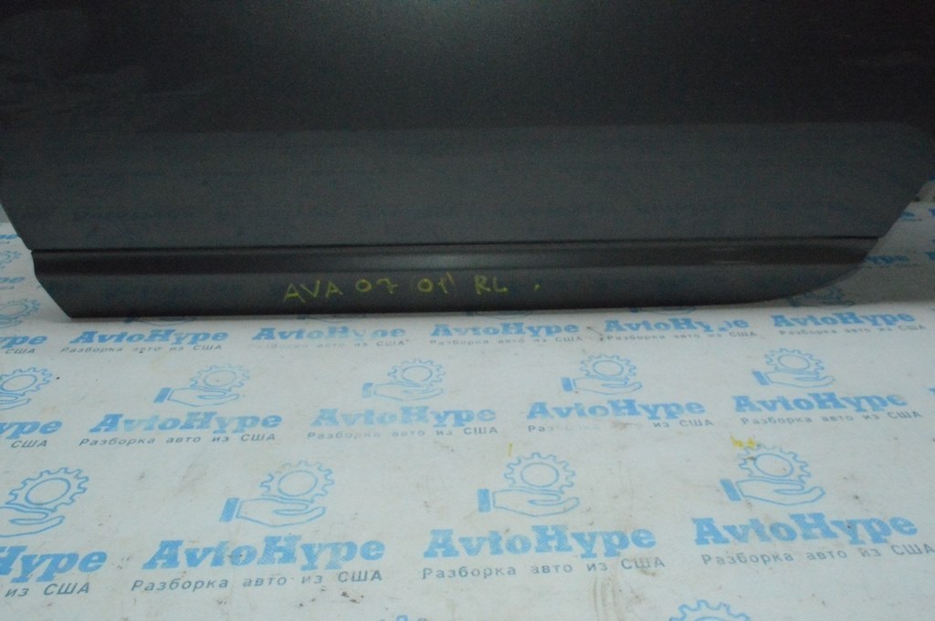 Накладка двери нижняя зад лев Toyota Avalon 05-12
