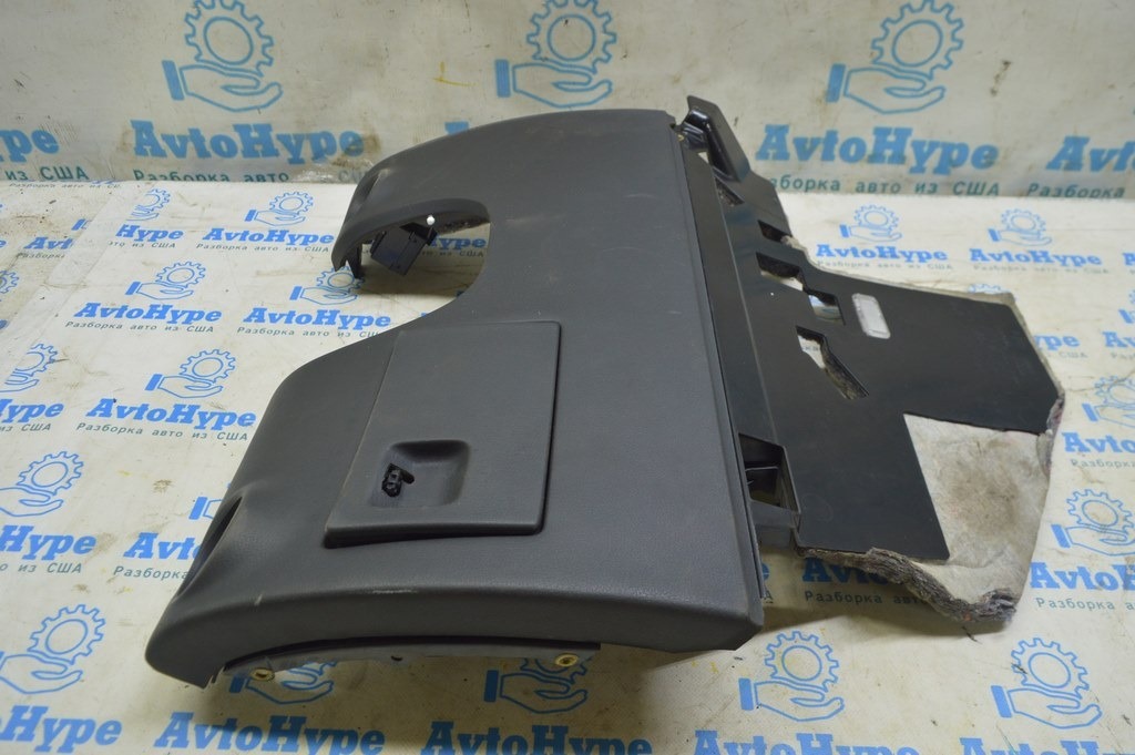 Накладка колени водителя Audi A8 D3 03-09 черн (01) слом ручка кармана