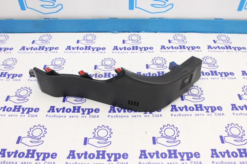 Накладка колін водія права Toyota Venza 21-24 чорна (01)