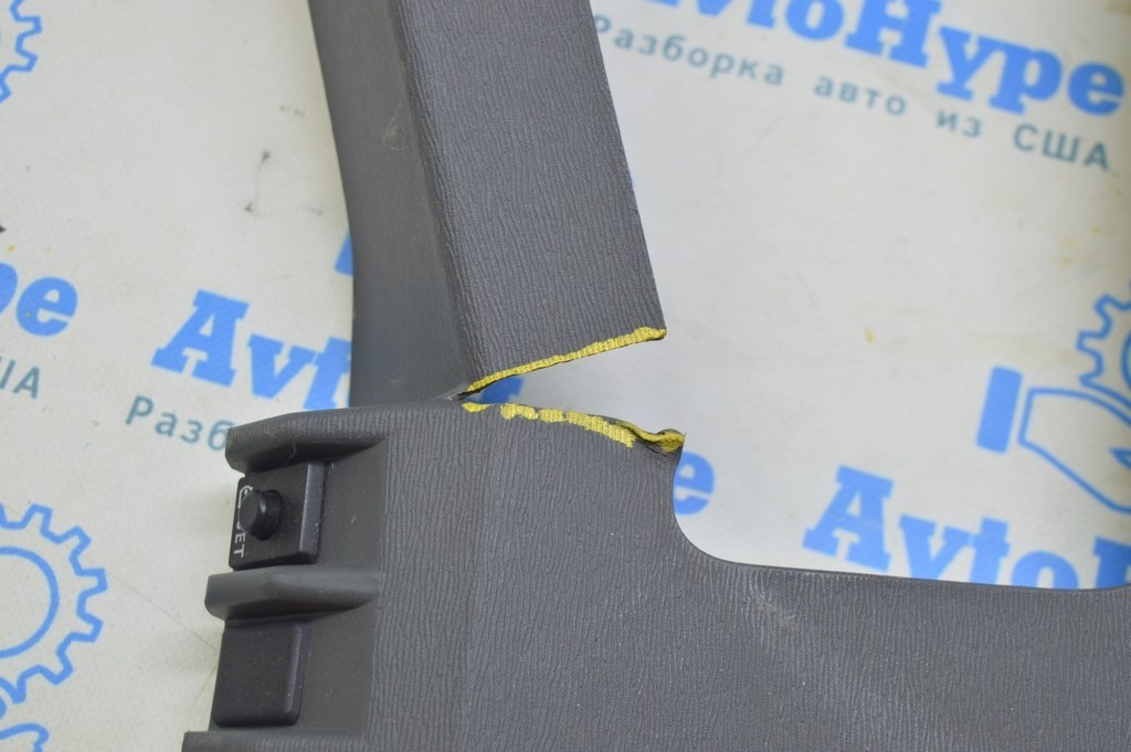 Накладка колени водителя Toyota Sienna 15-20 серая (01) Реал М. треснута — фото 4