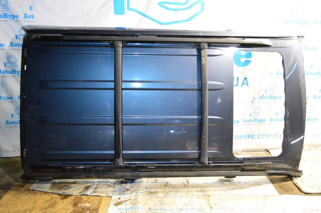 Накладка крыши левая Toyota Sequoia 2008-2022