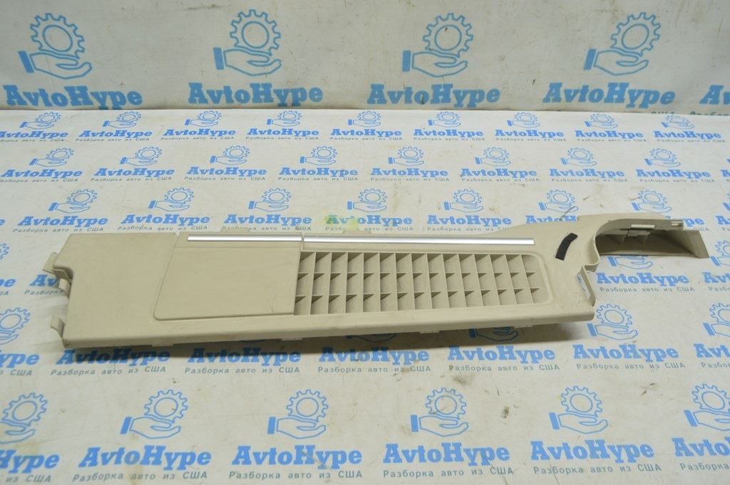 Накладка обшивки арки левой Range Rover VOG L322 02-12 беж с хромом