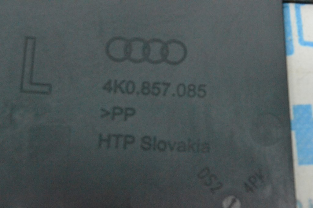 Накладка передней панели боковая левая Audi A7 C8 19-25 черн — фото 3