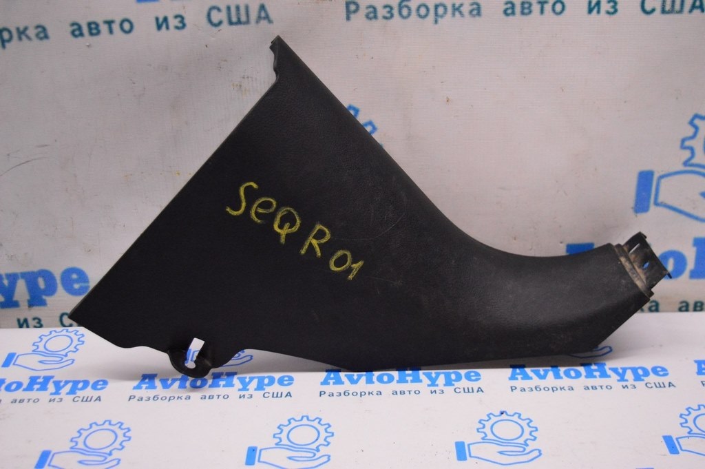 Накладка передней стойки низ правая Toyota Sequoia 2008-2022 черн