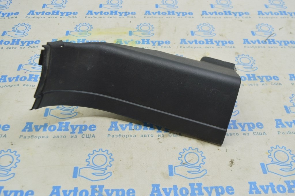Накладка передней стойки нижняя правая Range Rover VOG L322 02-12 черная (01) дефект