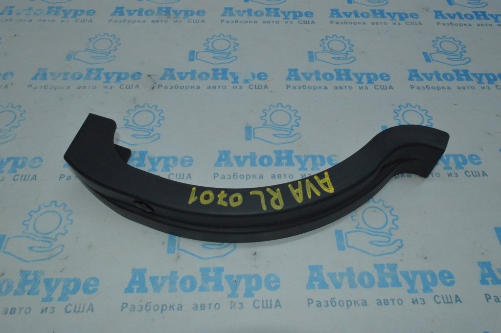 Накладка петли крышки багажника левая Toyota Avalon 05-12