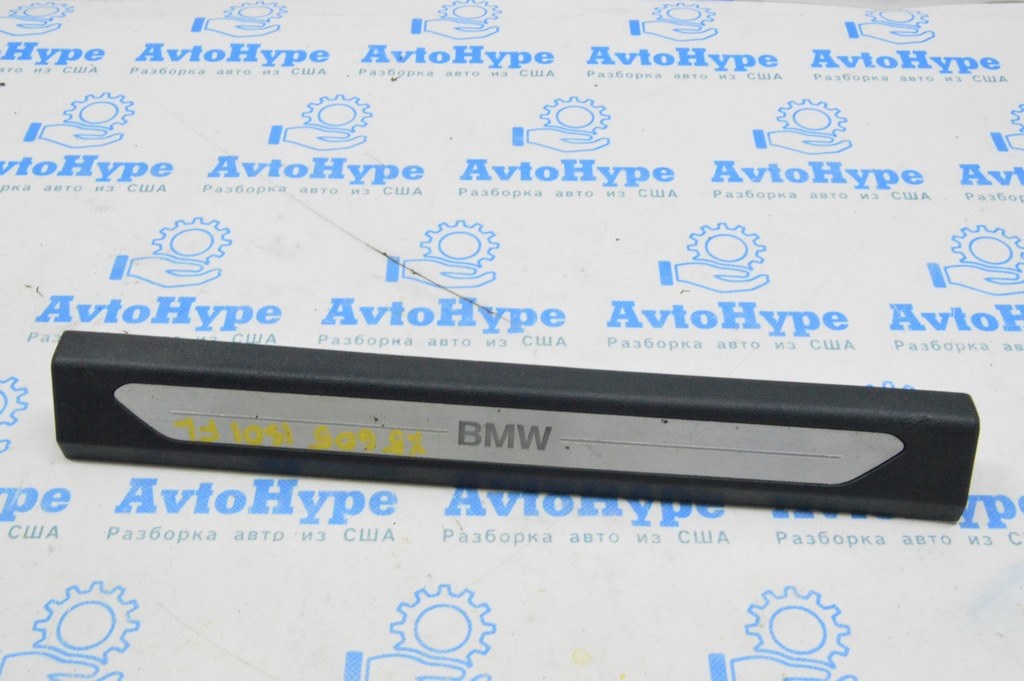 Накладка порога перед лев BMW X5 G05 19-24 черн с хром вставкой BMW, с подсветкой(01)