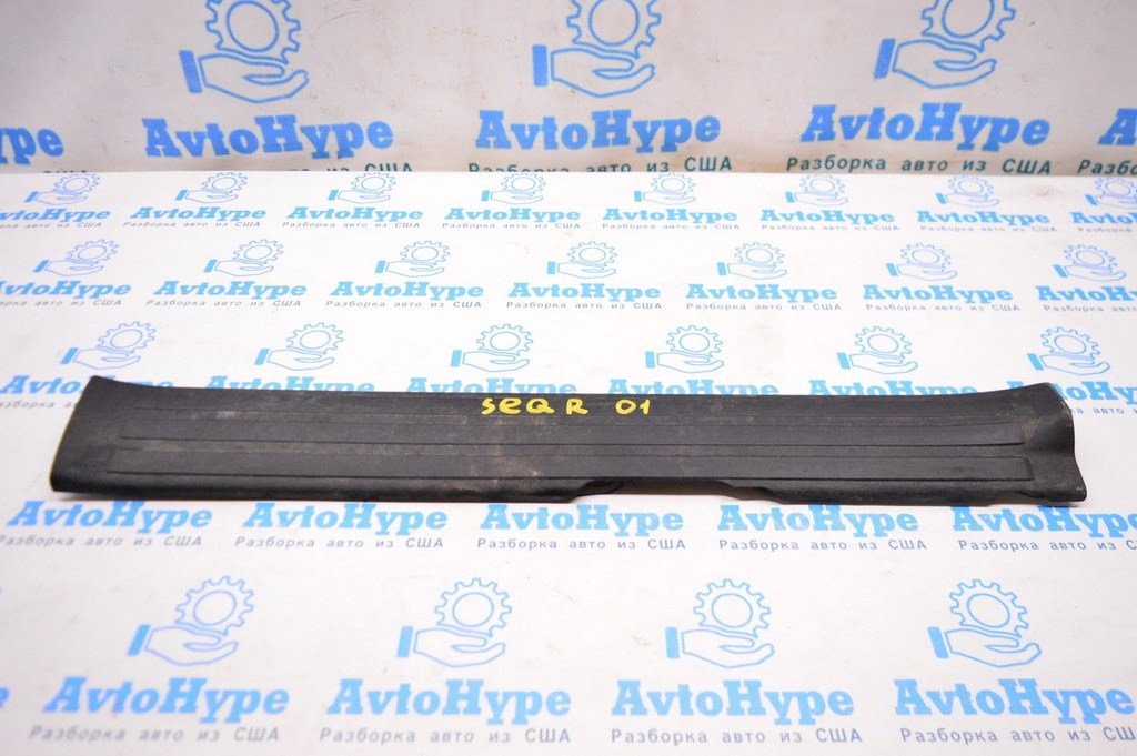 Накладка порога перед прав Toyota Sequoia 2008-2022