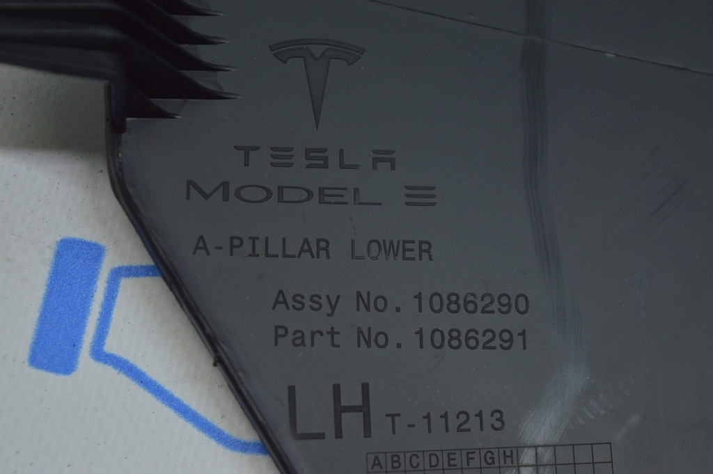 Накладка порога передняя лев внутренняя Tesla Model 3 18- черн — фото 4
