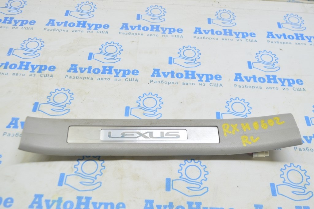 Накладка порога с подсветкой задняя левая Lexus RX300 RX330 RX350 RX400h 04-09 серая