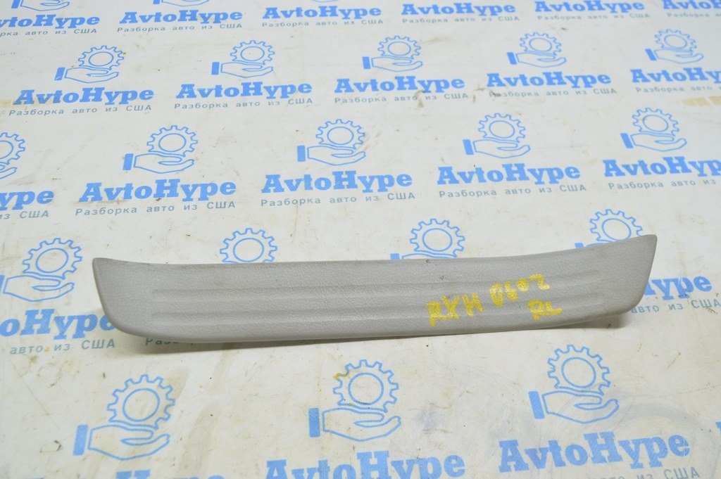 Накладка порога внешняя задняя левая Lexus RX300 RX330 RX350 RX400h 04-09 серая