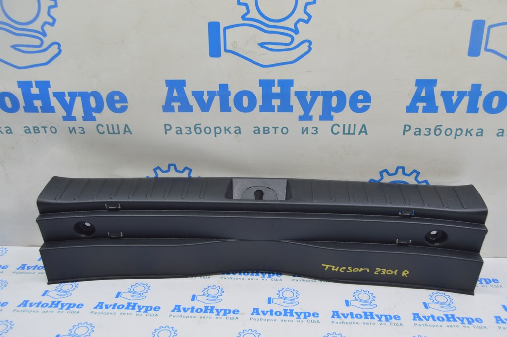Накладка проема багажника центр Hyundai Tucson 22- черн