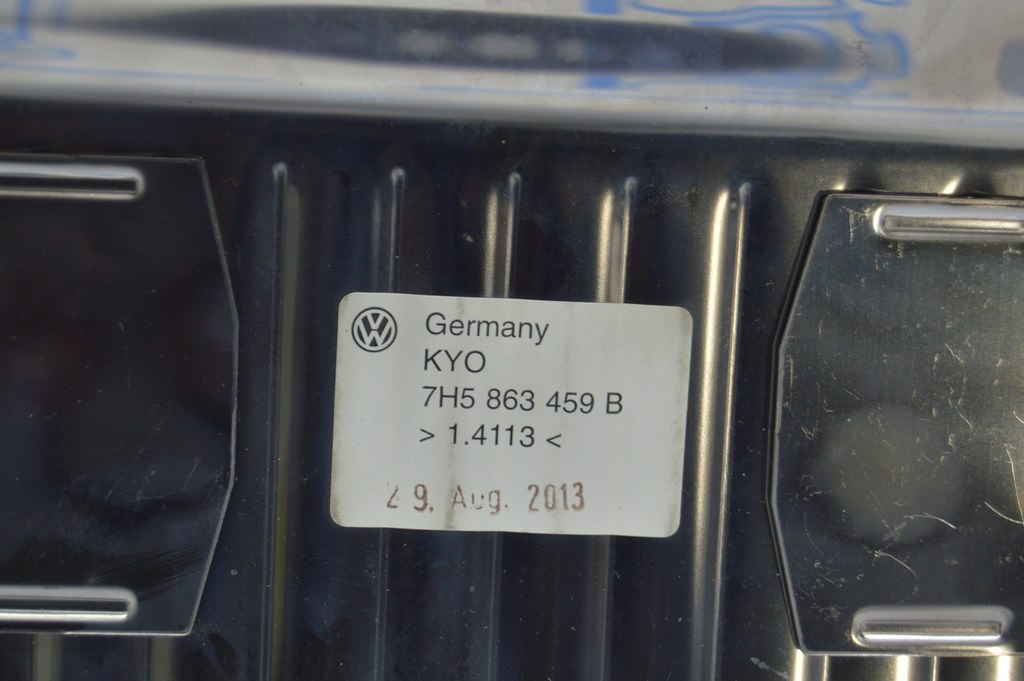 Накладка проема багажника верхняя VW Multivan T5 09-15 хром (01) царапины — фото 3