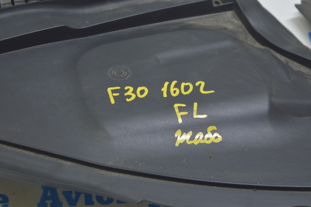 Накладка решетки дворников левая BMW 3 F30 12-19 тип 2 — фото 2