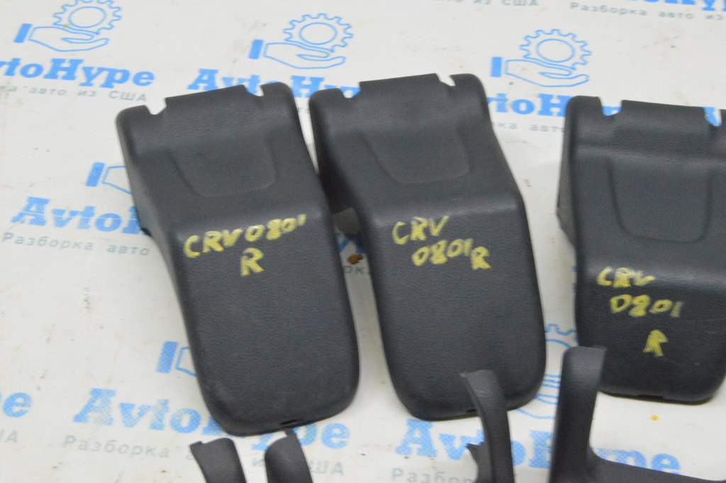Накладка салазки сидений 2 ряд передняя левая наружняя Honda CRV 07-11 черн