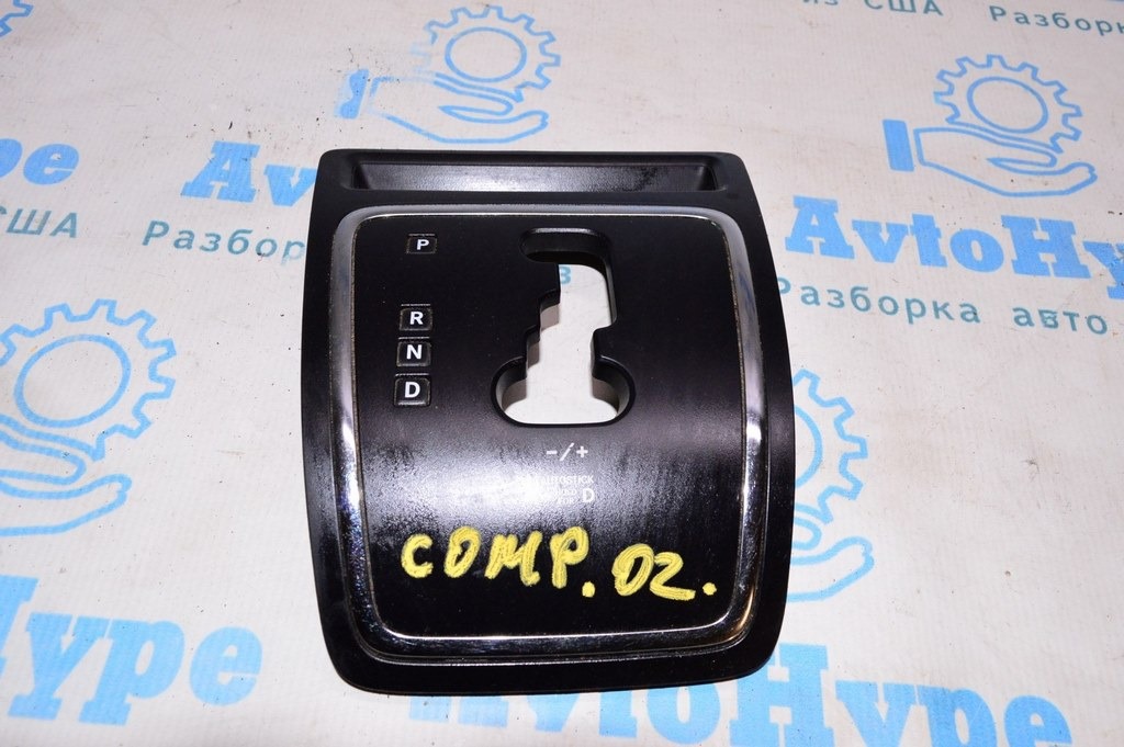 Накладка шифтера КПП Jeep Compass 11-16