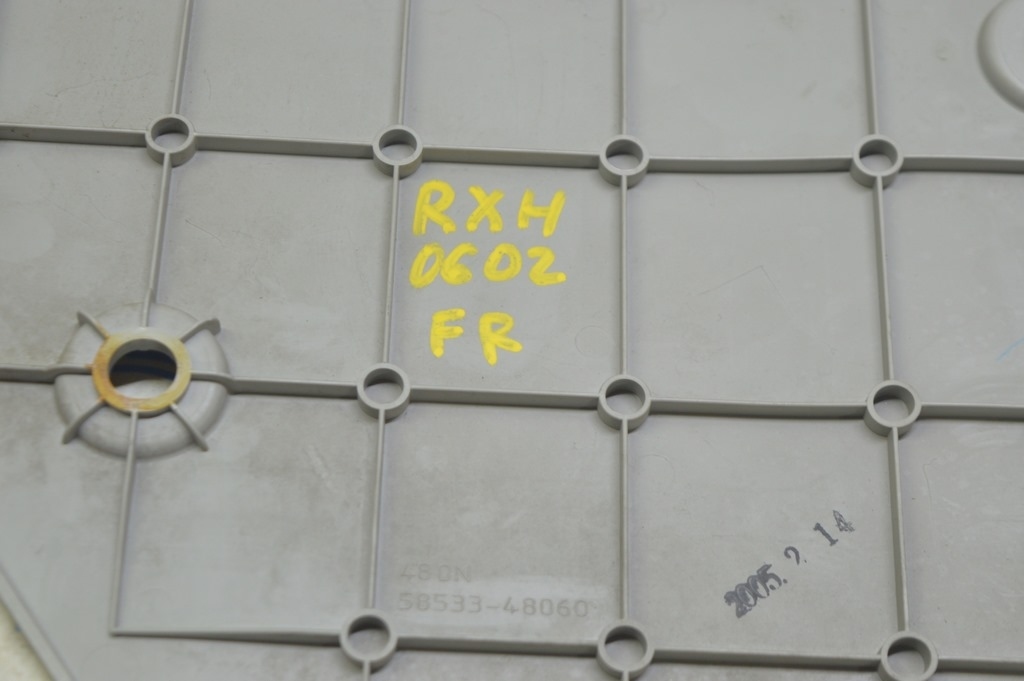 Накладка центральной консоли правая Lexus RX300 RX330 RX350 RX400h 04-09 серая — фото 3