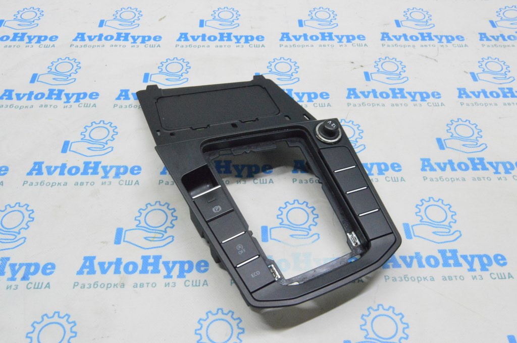 Накладка центральной консоли VW Jetta 19-24 черная