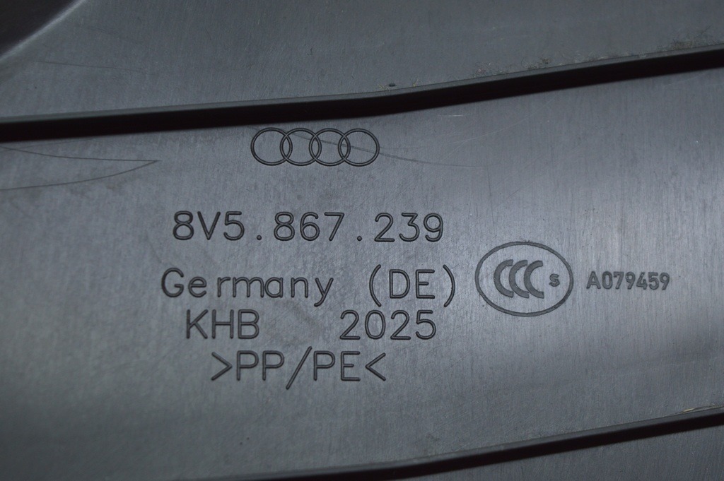 Накладка центральной стойки нижняя левая Audi A3 8V 15-20 4d, 5d, черная — фото 3