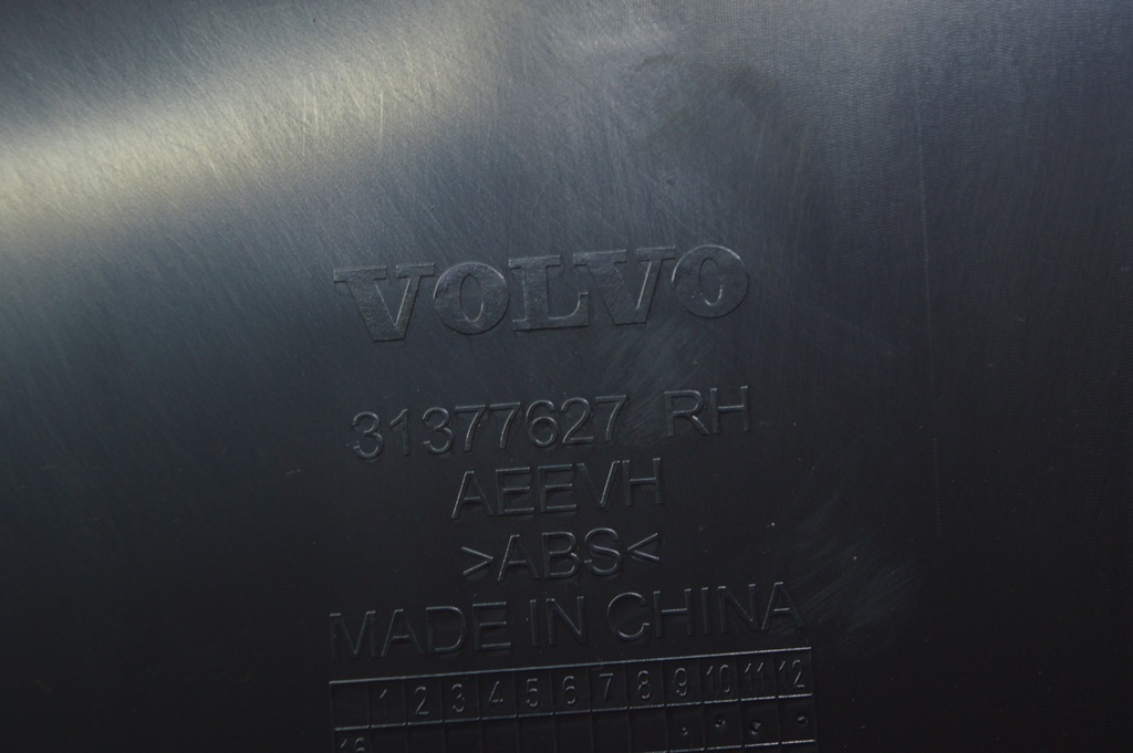 Накладка центральной стойки нижняя левая Volvo S90 16- 39835242 — фото 3