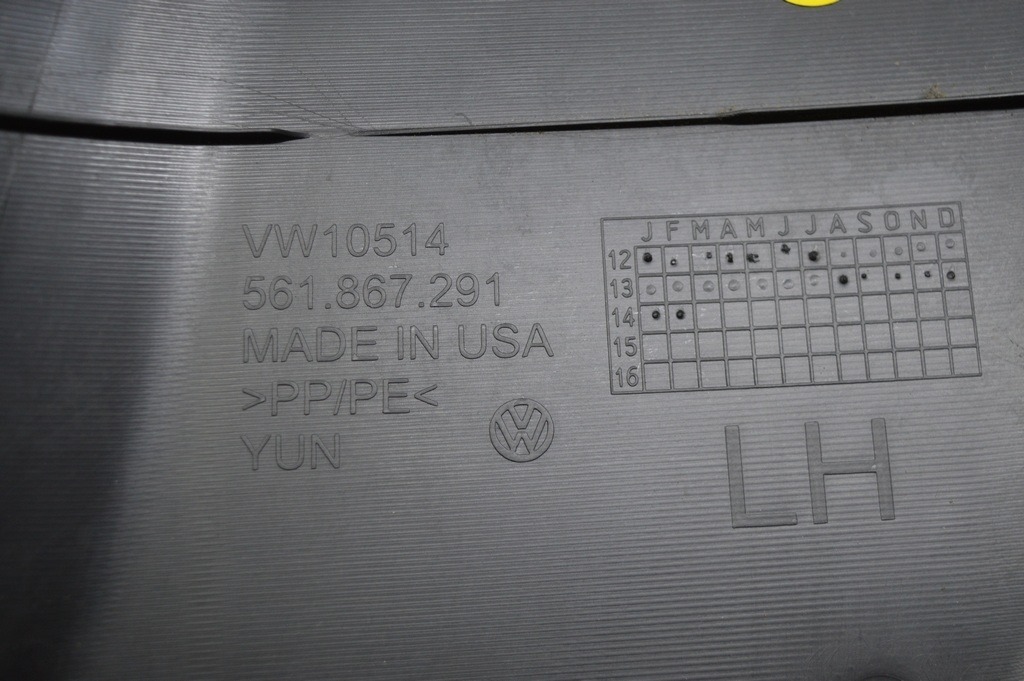 Накладка центральной стойки нижняя левая VW Passat b7 USA черн — фото 3