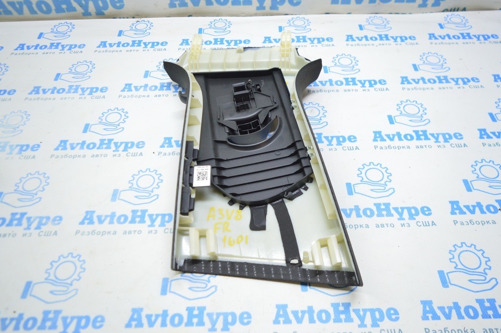 Накладка центральной стойки верхняя ремень правая Audi A3 8V 15-20 4d, 5d, черная — фото 2
